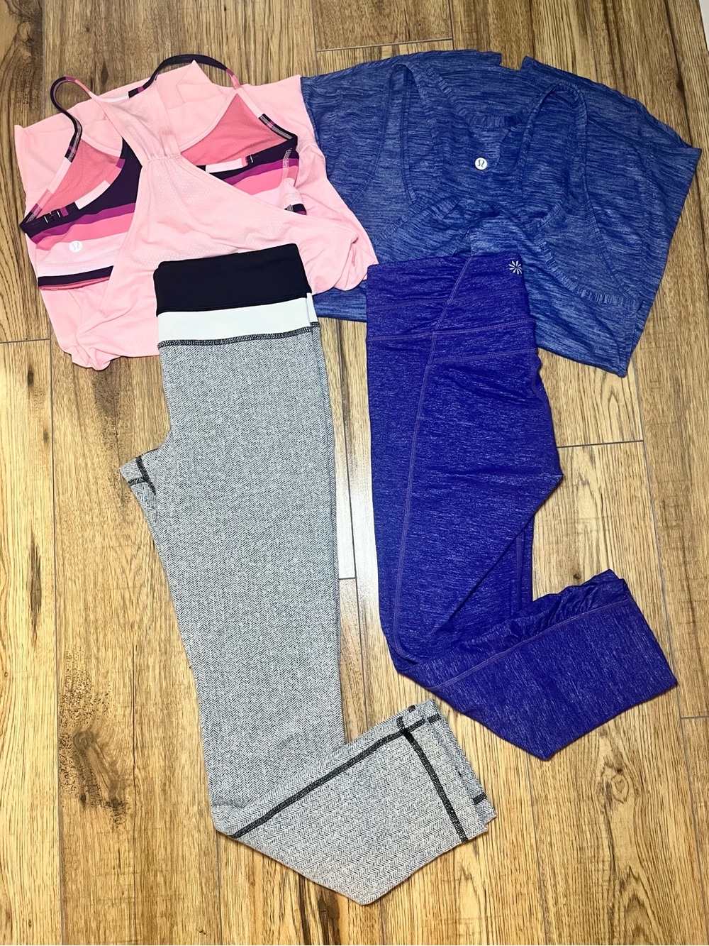 Lululemon & Athleta 4-Pc Activewear Workout Bundle Lot Size XS / 4
